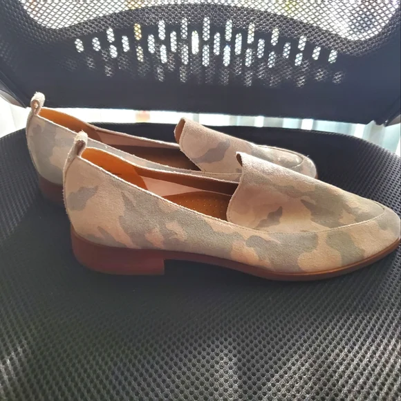 Susina Gray Camouflage Men\'s Loafers Susina | Shoes | Susina Camo Leather Loafers Size 7 2 | Poshmark main image 4